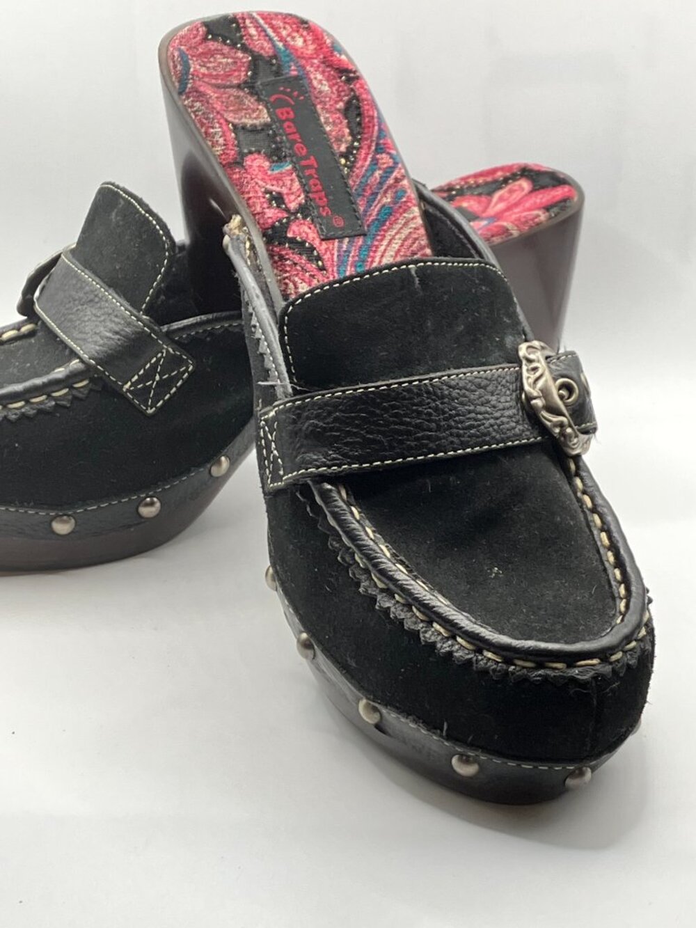 BareTraps Studded Platform Clogs Black Suede Size 8.5 heel 3.5-in Like New